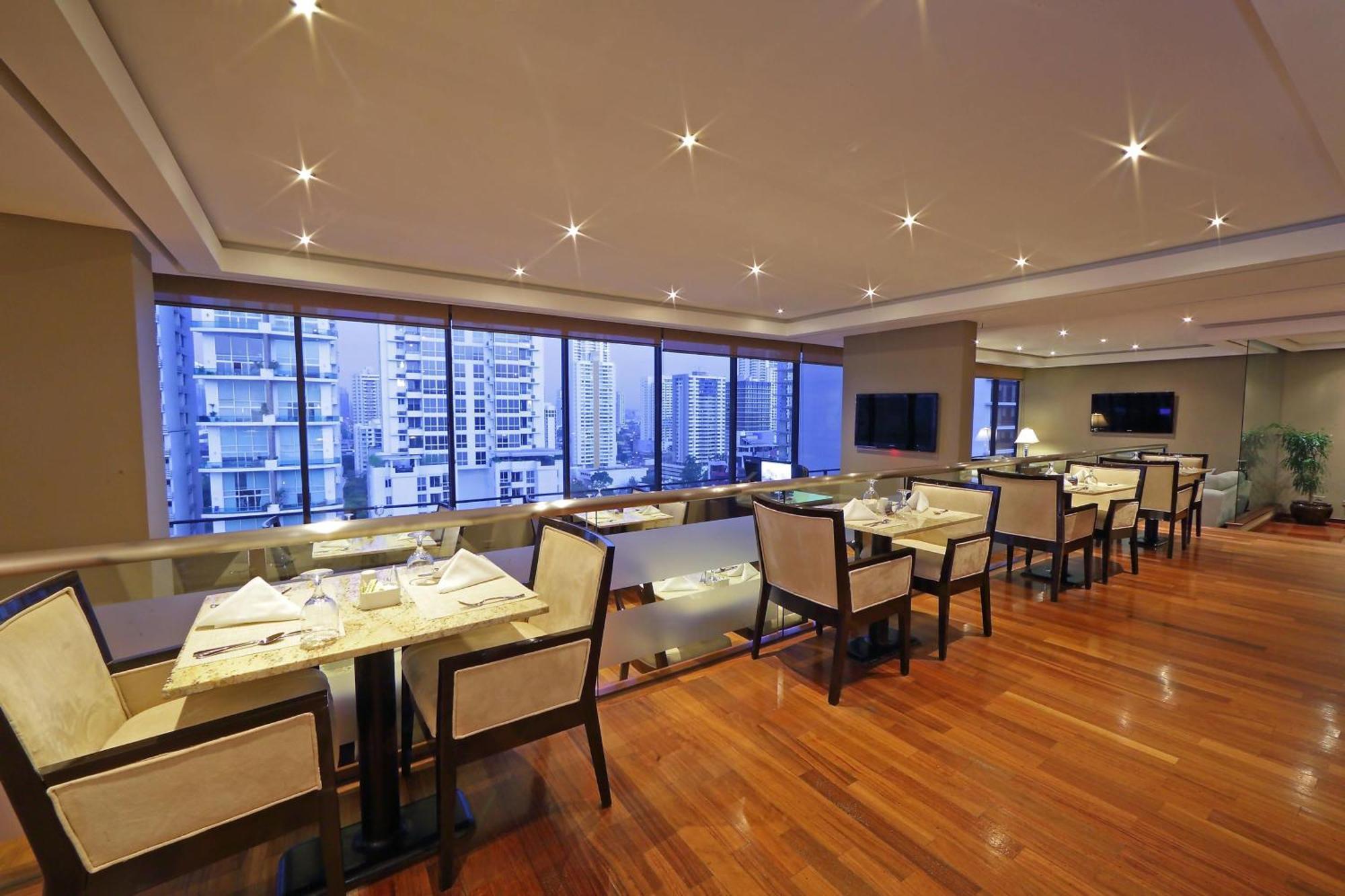 巴拿马喜来登大酒店 巴拿马城 外观 照片 Club Lounge at the 33rd floor